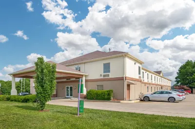Best Western Teal Lake Inn のホテル