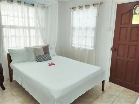 Simple Living: Live Like A Local Отели в г. Сент-Джорджес