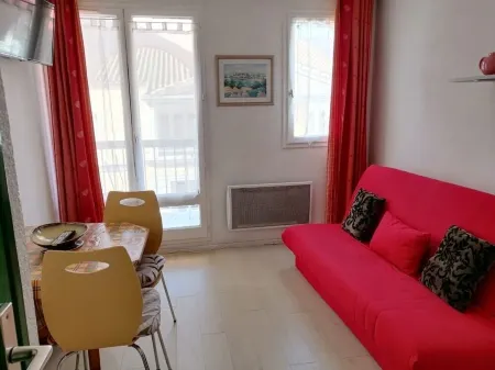 Studios Curistes 4 ème étage avec Balcon, ascenceur et parking Lamalou les Bains