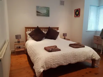 Atlantic Retreat - 5 minute stroll from Crooklets Beach Hotel in zona Compass Point