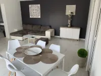 PORT-DES-BARQUES Hotels in Port-Des-Barques