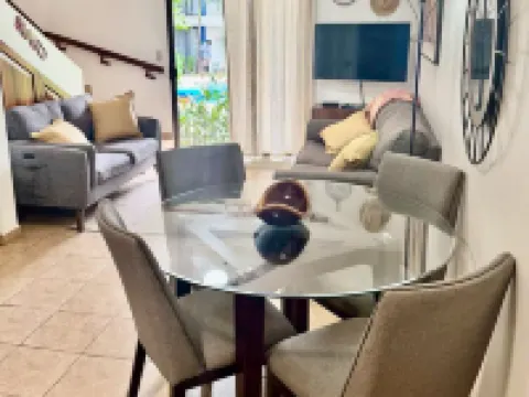 Cute 2bdrm Condo - Across from the beach Hoteles en Sardinal