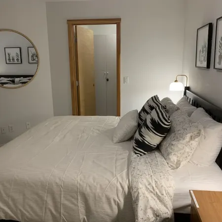 Gateway to Rocky Mountains -1 Bdr Suite/Kitchen/AC/UG Pk/Gym