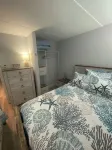 New condo close to the boardwalk and 2 blocks from the beach.