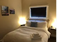 Trails End Retreat Hotels near Sandcut Beach