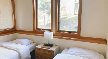 The  S T A C K  HAUS on golf course/10 mins to Lake Witingham <br>