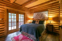 Unique, Secluded, Luxury Log Cabin in the Gold Country w/EV Charger