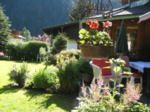 Large app.3-6p,2separate bedrooms,log cabin,cozy,quiet,sunny,close to the center Hotels in Kleinarl