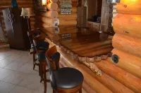 Welcome Travelers!  Renovated Log Cabin at Wind River Landing, Dubois, WY