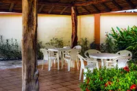 Heaven On Earth! Perfect Get-Away! Gorgeous Beach. Pool. Couples &/or Families.