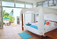 Top of Pelican Key! Spectacular sea views, near beaches, Wifi, parking, private