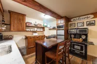 Providing a comfortable, home away from home experience for treasured guests.