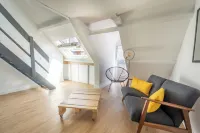 Charming Duplex downtown