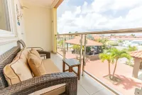 Family Apartment Steps from Eagle Beach