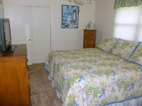 10 mins to Ocean City beach & more... 2 bdrm 2 bath, LRm, FamRm. Skylights.