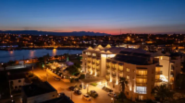 ซิซุสมารีน่าโรงแรม