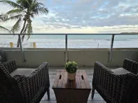 Guest Favorite • Beachfront Luquillo Condo • Walk to Kioskos & El Yunque ルキリョのホテル