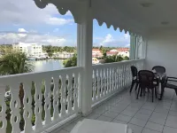 MAGNIFICENT T4, overlooking the lagoon of St François