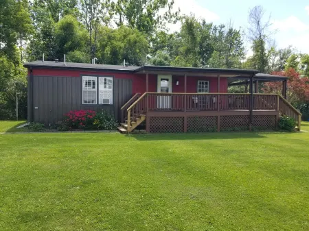 Book for summer fun at Eagles Cove on Lamoka !! Lake steps away