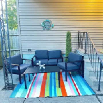 Colonial Style Home 5 Br 2 bath n’ Parking! Close to restaurants n’ colleges!