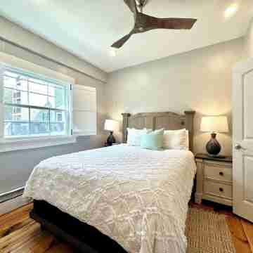 Downtown Condo on Thames Street Rooms