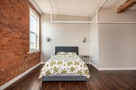 Downtown Detroit Modern Loft w/Free Parking 420 Отели рядом с достопримечательностью «Mexicantown»