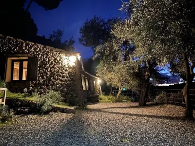 Shelter "Es Mirador" Cami de S'Illeta - Port de Soller Hotel in zona Jardi Botanic de Soller