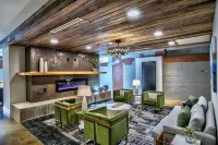 Luxury 1-bedroom apartment w/ pool