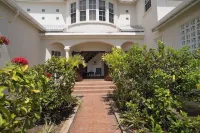 Gimli: Luxury 2 Story Villa - 3 min from the beach!!!