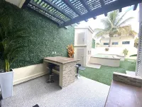 Perfect House with 3-Bedrooms, 3Baths and amazing views of the beach.