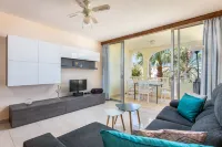 Family-friendly apartment 4 people. near sea and pool