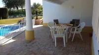 House with garden, private pool and bbq