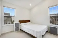Sunny Townhome/4Br/2.5Bath Hotel in zona The Shrine of St. Anthony