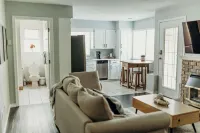 Guest Suite nestled in nature close to hiking trails and Ledgeview golf course