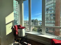 Penthouse suite w/ jacuzzi on Seawall w/ views