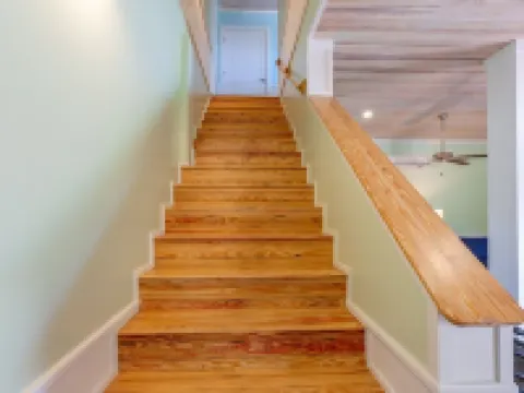Blue Tang - Newly Renovated Bahamian Villa, minutes to the ocean! Hotels in Elbow Cay