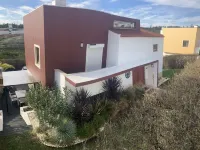 Large villa, private swimming pool, lagoon, beaches and 4 golf courses nearby Hotels in Vau