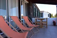 View of the Sea. Large Private Garden - Free wifi