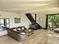 Character house overlooking the golf course and the bay of the Three Islets