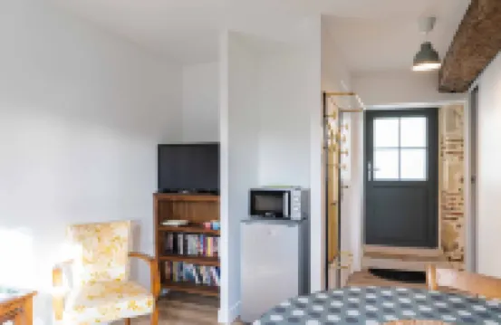 Maison de Caractère Pour Cure Thermale et Tourisme. Bienvenue au Gîte Damona ! Hotels in Bourbon-Lancy