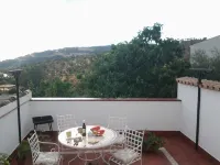 House located in the center of the village about 10 minutes from the river trail