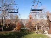 Luxe 10 guest Cottage Ski/Golf/Fire Pit/Lakes/Hike Hotels in Vernon