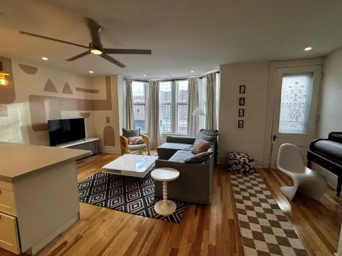 Sun-Filled 1 Bedroom Overlooking Water Street  - No Cleaning Fee