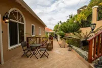 Chrissy Villa 1 Bedroom Penthouse Hotels near Marigot Bay Yacht Haven