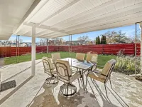 Retro Retreat A 60's Time Capsule 3 Bedroom Home - 4-Star