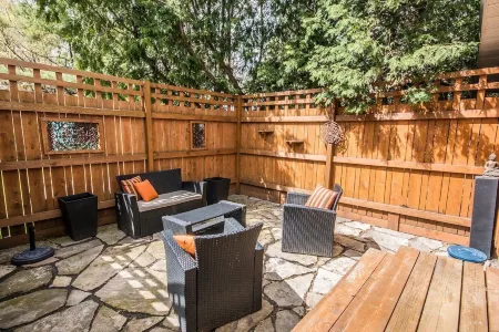 Auberge Old Chelsea Отели в г. Ле Коллин-де-л'Утауе