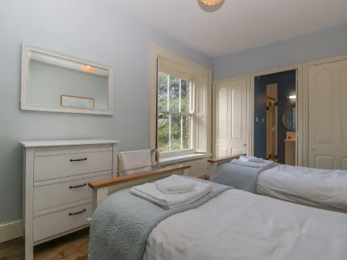 Woodlands Cottage - Homestays