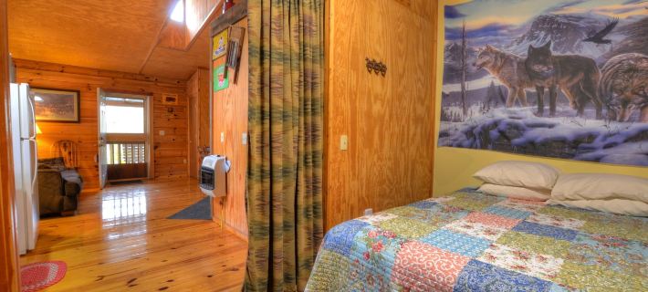 Panther Creek Cabins Hotels in Jackson County
