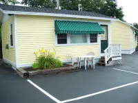 Drake's Island Resort & Cottages
