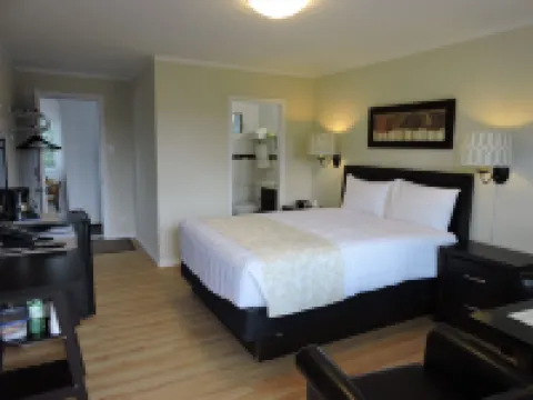 Almo Court Motel Hotels in Cranbrook